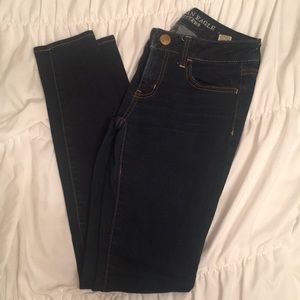 American Eagle Dark wash Skinny Super Stretch